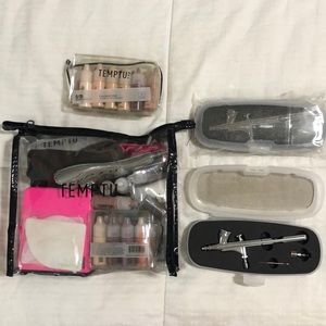 Temptu Airbrush Pro Kit. Complete.